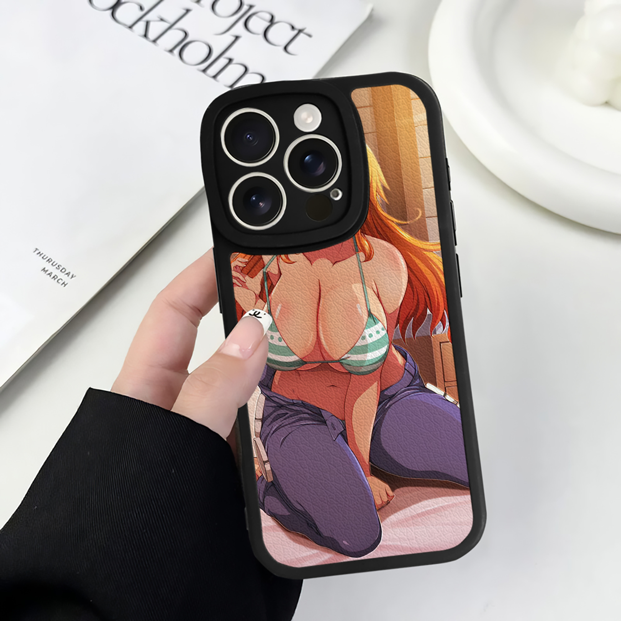 （画像用） ワンピース ONE PIECE 【iPhone 16シリーズ対応】シリコンスマホケース（レザー調） 材質：シリコン